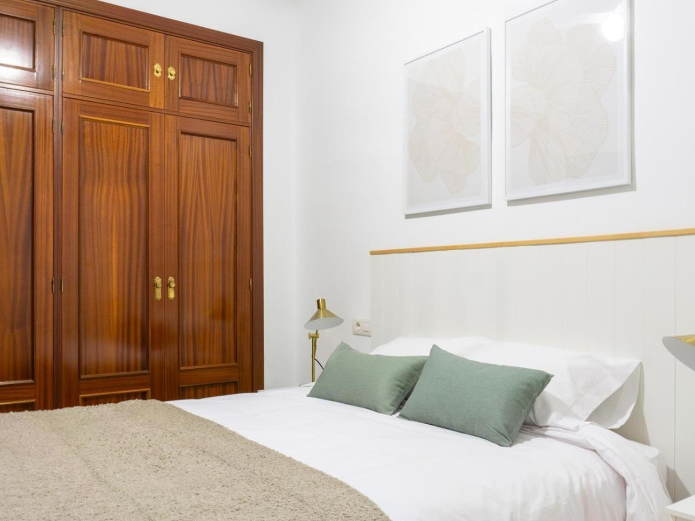 Tuga Dos Aceras 38 Malaga Apartment Exterior photo